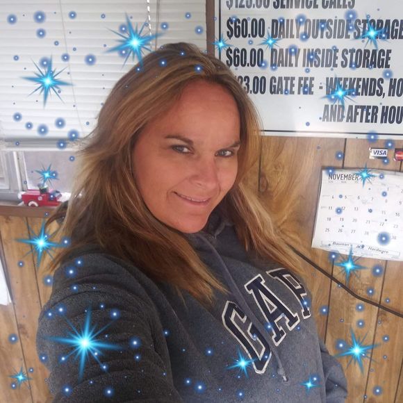 Meet your Posher, Stacey - Picture 1 of 1